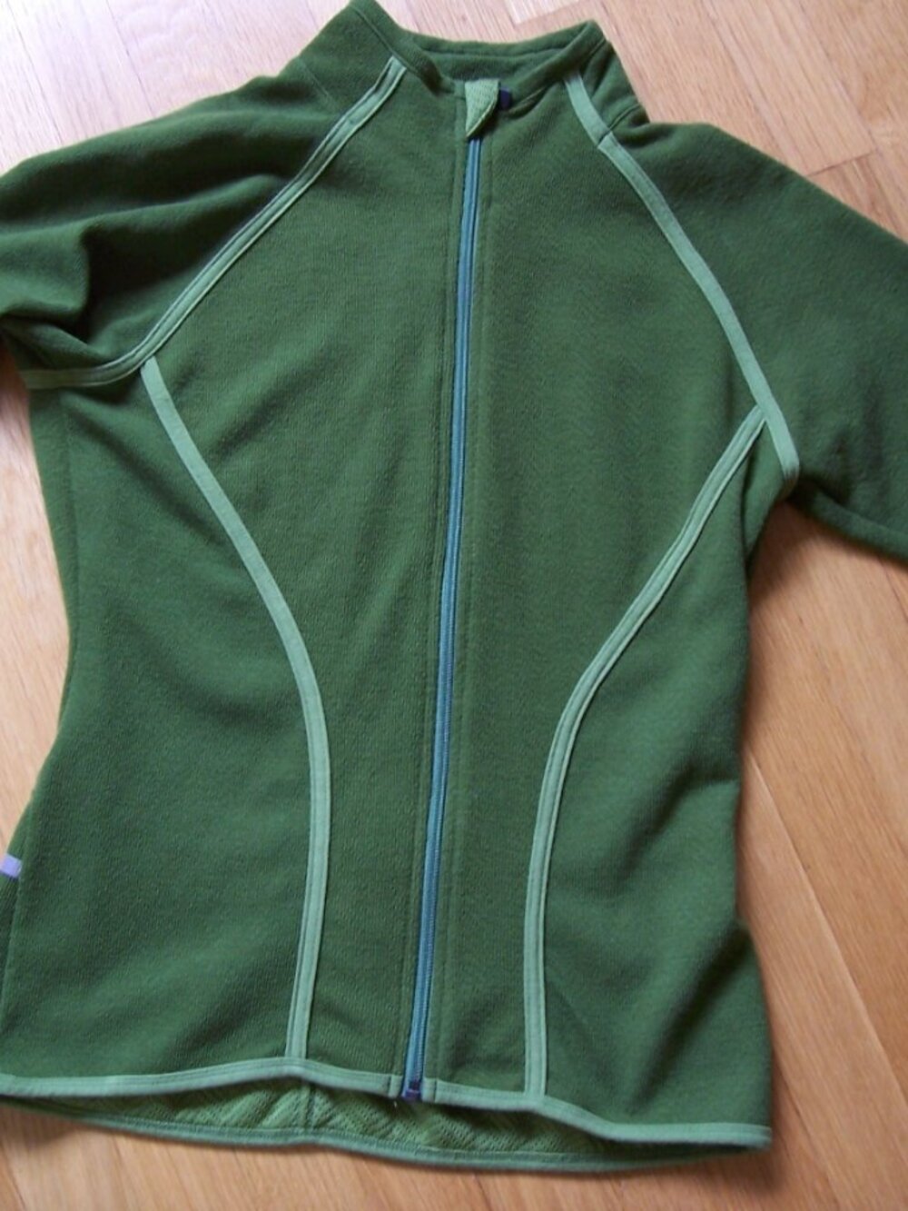Shebeest Women's Cycling Jacket Full Zip SZ M Excellent Condition